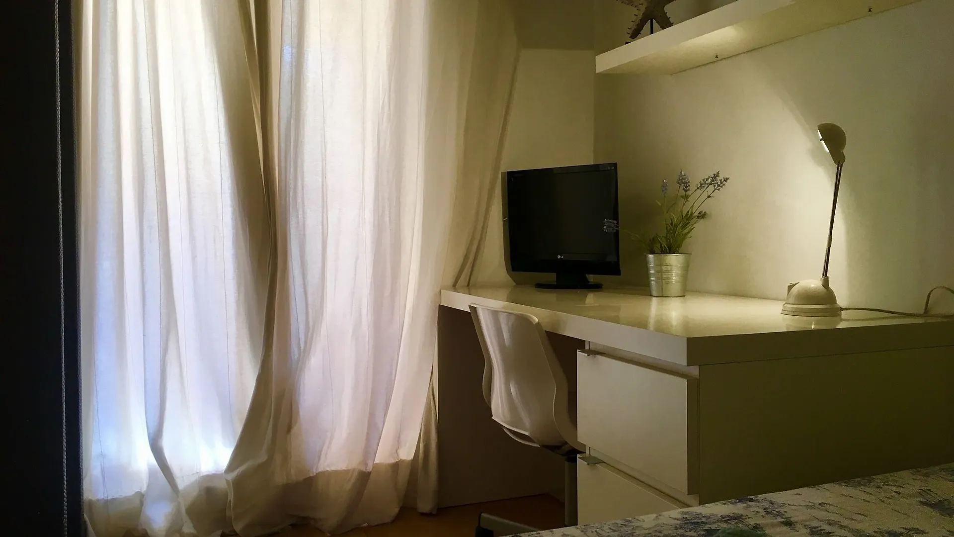 Sants Apartment With Terrace Barcelona